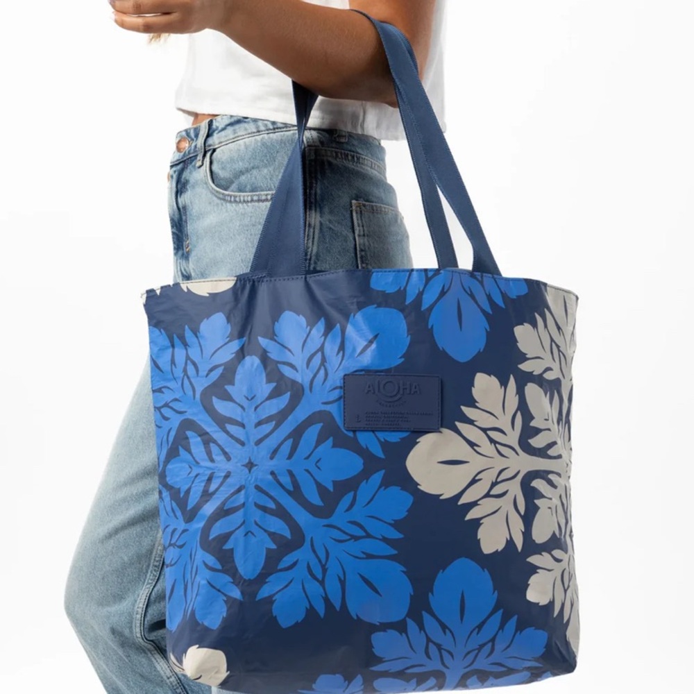 Aloha collection Awapuhi Day tripper bag